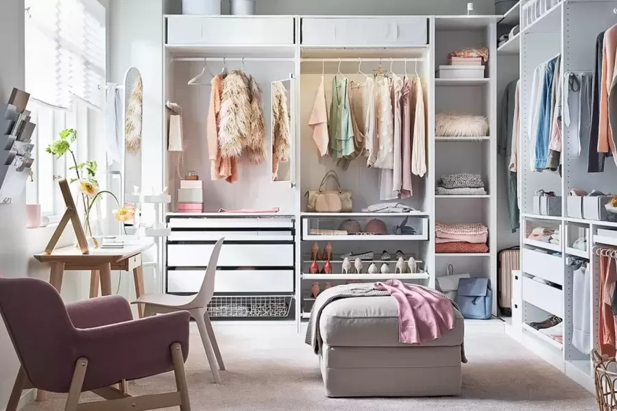 Dressing room in the apartment