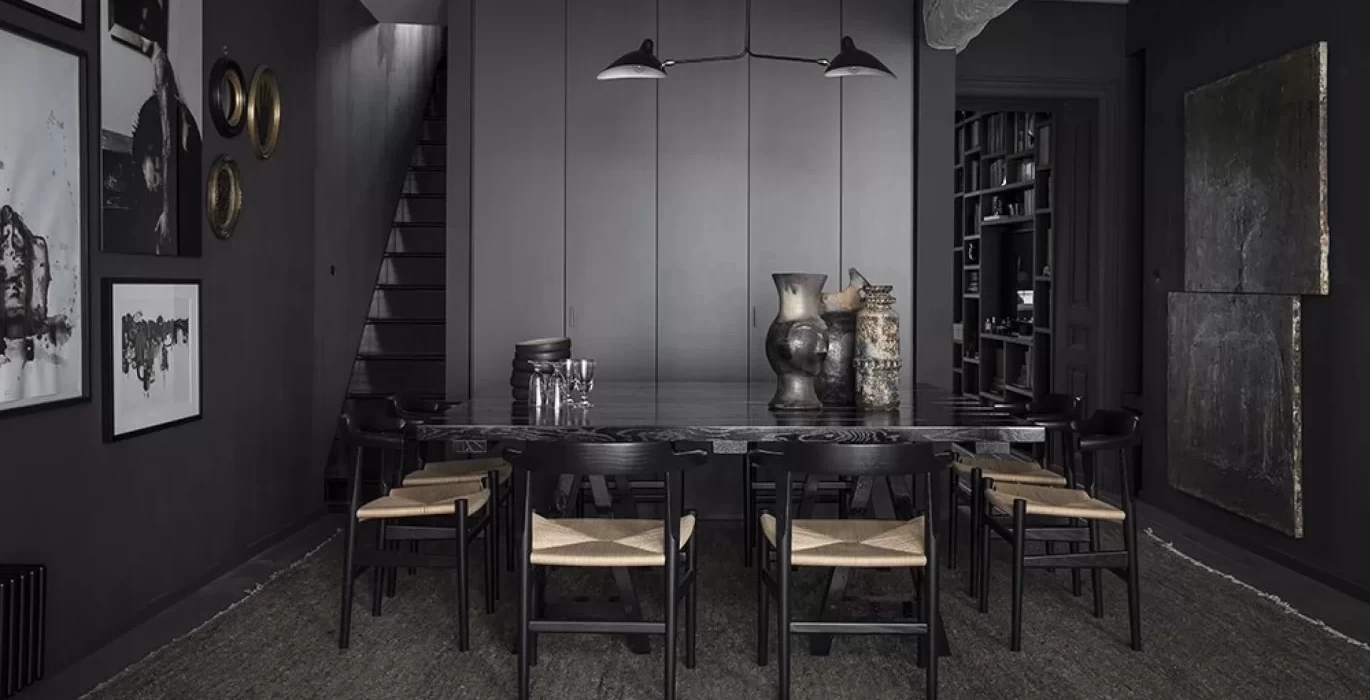 Interior in black Interior in black