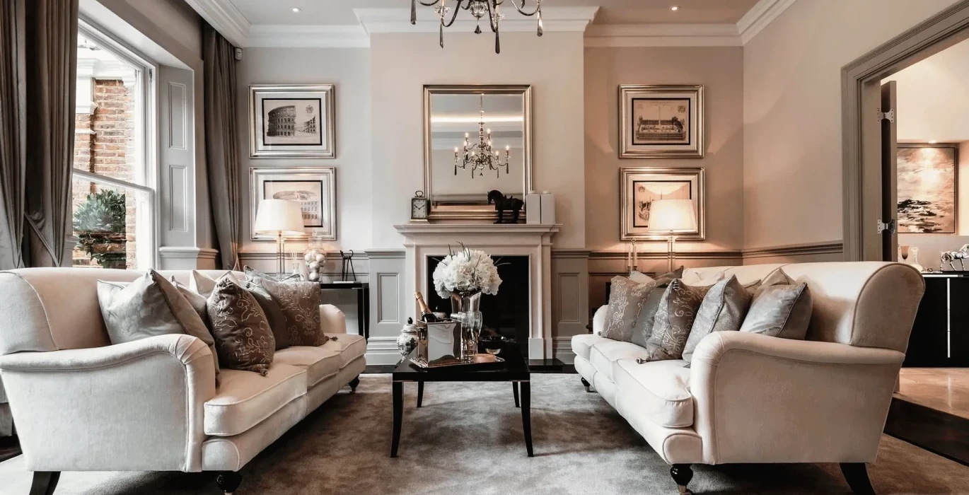 Neoclassicism in the living room interior