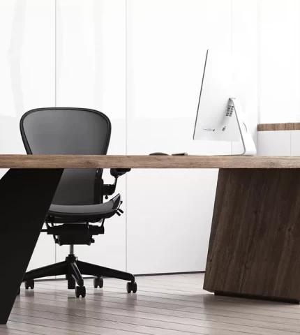 Стіл для робочого кабінету