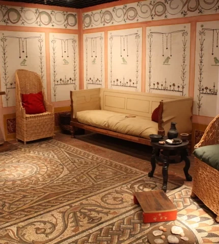 Інтер'єр у стилі стародавнього Риму Інтер'єр у стилі стародавнього Риму