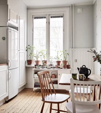 Обідня зона у маленькій квартирі