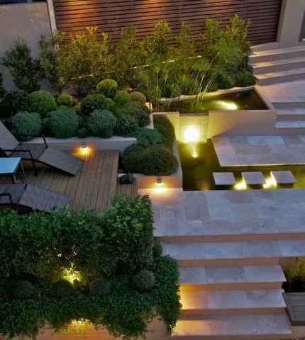 Garden path lighting