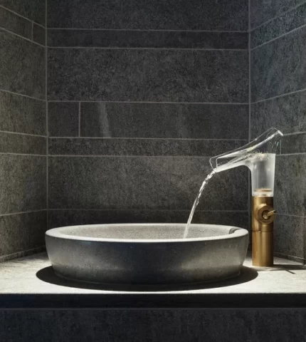 Смеситель в ванной комнате